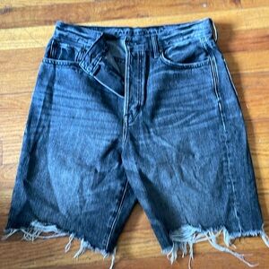 American Eagle  90S Boyfriend shorts size 8